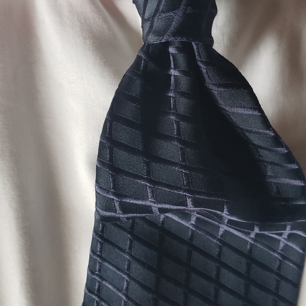 DONNA KAREN Men's ties
